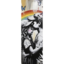 Lade das Bild in den Galerie-Viewer, Spannrahmenbild Kinder umarmen sich vor buntem Regenbogen Panorama Hoch
