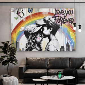 Spannrahmenbild Kinder umarmen sich vor buntem Regenbogen Querformat