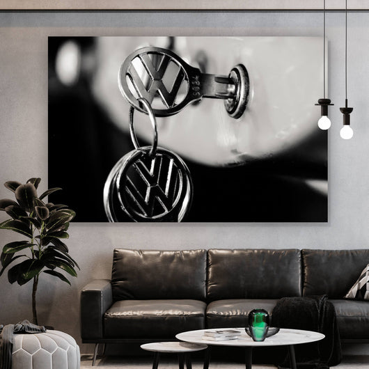 Acrylglasbild Klassische Autoschlüssel im Zündschloss eines Fahrzeugs Querformat