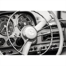 Lade das Bild in den Galerie-Viewer, Leinwandbild Klassisches Lenkrad und Armaturenbrett eines Oldtimers Querformat
