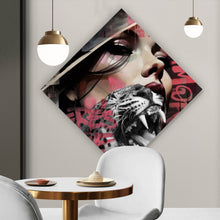 Lade das Bild in den Galerie-Viewer, Poster Komposition Leopard mit erotischer Frau Raute
