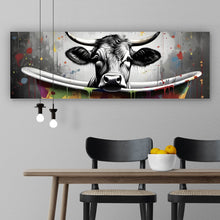 Lade das Bild in den Galerie-Viewer, Aluminiumbild Kuh in bunter Badewanne Panorama
