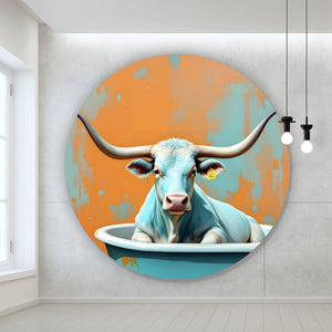 Aluminiumbild gebürstet Kuh mit langen Hörnern in Badewanne Kreis