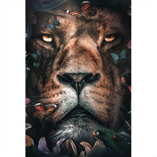 Lade das Bild in den Galerie-Viewer, Spannrahmenbild Löwe im Paradies des Dschungels Hochformat
