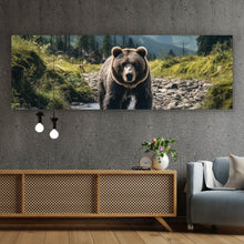 Lade das Bild in den Galerie-Viewer, Spannrahmenbild Mächtiger Bär in natürlicher Umgebung Panorama
