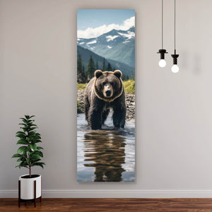Leinwandbild Mächtiger Bär in natürlicher Umgebung Panorama Hoch