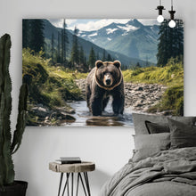 Lade das Bild in den Galerie-Viewer, Aluminiumbild Mächtiger Bär in natürlicher Umgebung Querformat
