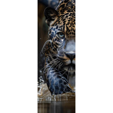 Lade das Bild in den Galerie-Viewer, Leinwandbild Mächtiger Jaguar im Wasser Panorama Hoch

