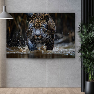 Leinwandbild Mächtiger Jaguar im Wasser Querformat