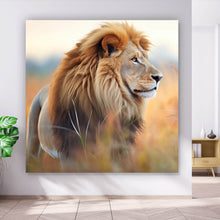 Lade das Bild in den Galerie-Viewer, Poster Majestätischer Löwe in natürlicher Umgebung Quadrat
