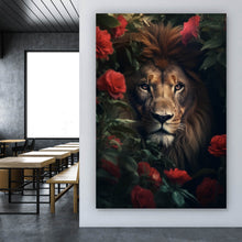 Lade das Bild in den Galerie-Viewer, Leinwandbild Majestätischer Löwe zwischen roten Rosen versteckt Hochformat
