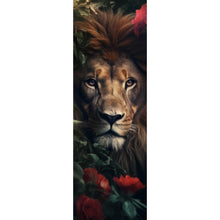 Lade das Bild in den Galerie-Viewer, Acrylglasbild Majestätischer Löwe zwischen roten Rosen versteckt Panorama Hoch
