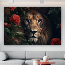Lade das Bild in den Galerie-Viewer, Aluminiumbild Majestätischer Löwe zwischen roten Rosen versteckt Querformat
