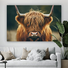 Lade das Bild in den Galerie-Viewer, Acrylglasbild Majestätisches Hochlandrind im Naturambiente Querformat
