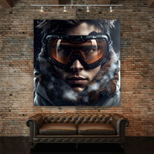 Lade das Bild in den Galerie-Viewer, Poster Mann mit Skibrille in Nahaufnahme Quadrat
