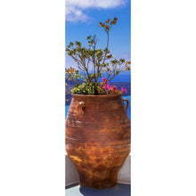 Lade das Bild in den Galerie-Viewer, Aluminiumbild gebürstet Mediterrane Terrasse mit atemberaubendem Meerblick Panorama Hoch
