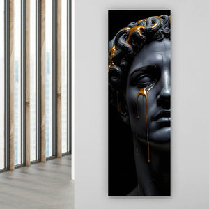 Spannrahmenbild Medusa Skulptur weinend mit goldener Verzierung Panorama Hoch