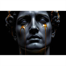 Lade das Bild in den Galerie-Viewer, Aluminiumbild Medusa Skulptur weinend mit goldener Verzierung Querformat
