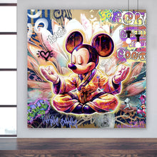 Lade das Bild in den Galerie-Viewer, Poster Micki in einer meditativen Pose Pop Art Quadrat
