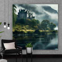 Lade das Bild in den Galerie-Viewer, Aluminiumbild gebürstet Mystische Burg im Nebel Quadrat
