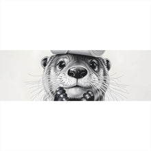 Lade das Bild in den Galerie-Viewer, Aluminiumbild gebürstet Niedlicher Otter balanciert Toilettenpapier auf dem Kopf Panorama
