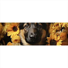 Lade das Bild in den Galerie-Viewer, Leinwandbild Niedlicher Schäferhund umgeben von gelben Blumen Panorama
