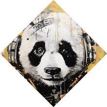 Lade das Bild in den Galerie-Viewer, Spannrahmenbild Panda musikalisch mit Kopfhörern Raute
