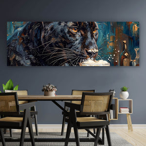 Spannrahmenbild Panther genießt Bier Panorama