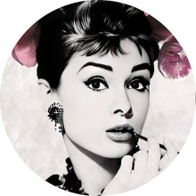 Lade das Bild in den Galerie-Viewer, Aluminiumbild gebürstet Portrait Audrey Hepburn mit Blüten Kreis
