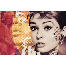 Lade das Bild in den Galerie-Viewer, Aluminiumbild Portrait Audrey Hepburn Retro Querformat
