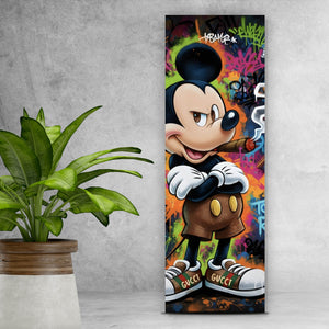 Poster Rauchende Maus auf Graffitiwand Panorama Hoch