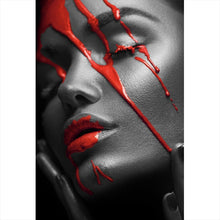 Lade das Bild in den Galerie-Viewer, Leinwandbild Red Face Hochformat
