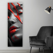 Lade das Bild in den Galerie-Viewer, Leinwandbild Red Face Panorama Hoch
