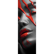 Lade das Bild in den Galerie-Viewer, Leinwandbild Red Face Panorama Hoch
