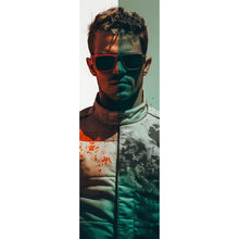 Lade das Bild in den Galerie-Viewer, Aluminiumbild gebürstet Rennfahrer Porträt Panorama Hoch
