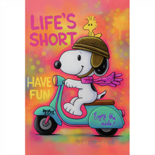 Lade das Bild in den Galerie-Viewer, Leinwandbild Retro Cartoon Hund fährt Roller Pop Art Hochformat
