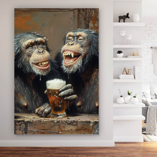 Aluminiumbild gebürstet Schimpansen feiern gesellig mit Bier Hochformat