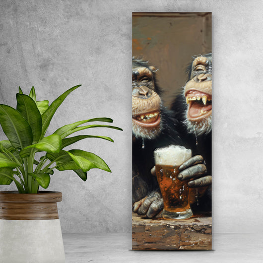 Poster Schimpansen feiern gesellig mit Bier Panorama Hoch