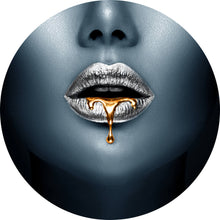 Lade das Bild in den Galerie-Viewer, Aluminiumbild Silberne Lippen Kreis
