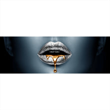 Lade das Bild in den Galerie-Viewer, Leinwandbild Silberne Lippen Panorama
