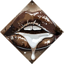 Lade das Bild in den Galerie-Viewer, Aluminiumbild gebürstet Sinnliche Lippen in Schokoladen Farben Raute
