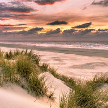 Lade das Bild in den Galerie-Viewer, Leinwandbild Sonnenuntergang über den Dünen Quadrat
