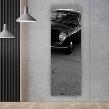 Lade das Bild in den Galerie-Viewer, Aluminiumbild Sportwagen auf Rennstrecke Panorama Hoch
