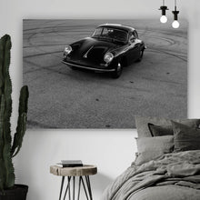 Lade das Bild in den Galerie-Viewer, Spannrahmenbild Sportwagen auf Rennstrecke Querformat
