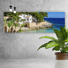 Lade das Bild in den Galerie-Viewer, Aluminiumbild gebürstet Strandhaus am Meer Mallorca Panorama
