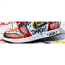 Lade das Bild in den Galerie-Viewer, Acrylglasbild Street Art Sneaker mit auffälligem Graffiti Panorama
