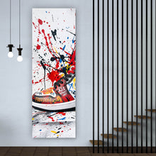 Lade das Bild in den Galerie-Viewer, Poster Street Art Sneaker mit auffälligem Graffiti Panorama Hoch
