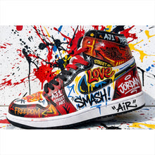 Lade das Bild in den Galerie-Viewer, Poster Street Art Sneaker mit auffälligem Graffiti Querformat
