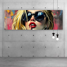 Lade das Bild in den Galerie-Viewer, Spannrahmenbild Tattoo Girl vor Graffiti Wand Panorama
