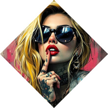 Lade das Bild in den Galerie-Viewer, Acrylglasbild Tattoo Girl vor Graffiti Wand Raute
